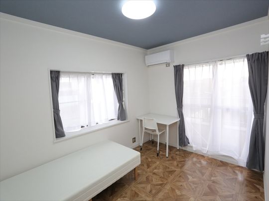 個室 - 【2018年1月新規オープン！】秋葉原まで20分、北千住まで9分のつくばエキスプレス三郷中央駅の【女性専用シェアハウス】27,000円～♪} - ルームシェアルームメイト