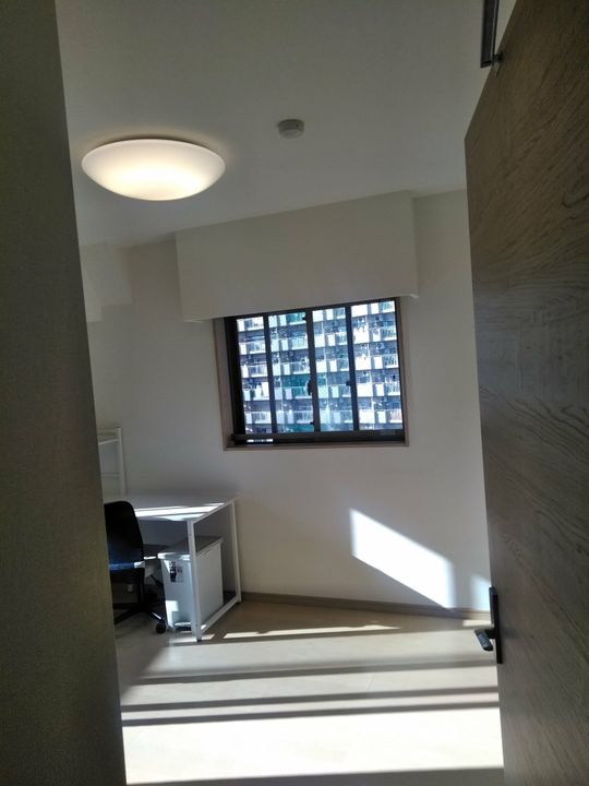 個室 - 高級分譲マンションにてルームメイトを募集します(ペット可)} - ルームシェアルームメイト