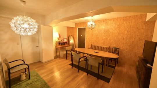 リビング - 【8LDK！大型シェアハウス中野】} - ルームシェアルームメイト