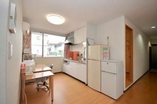 キッチン - 山手線大塚徒歩7分、個室、59000円光熱費コミコミ、女性限定！} - ルームシェアルームメイト