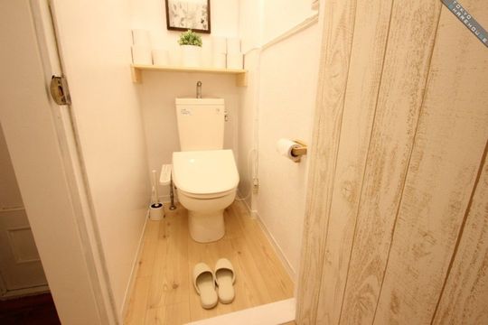 トイレ - 即入居OK!池袋2駅　☆wi-fi、水道光熱費込み【女性限定】} - ルームシェアルームメイト
