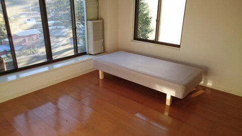 個室 - サーファー天国　江の島腰越} - ルームシェアルームメイト