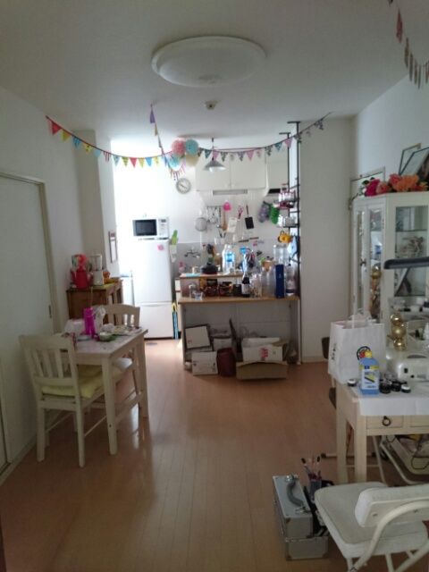 キッチン - 天文館に徒歩圏内です！} - ルームシェアルームメイト