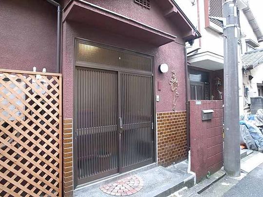 建物 - 東京駅から2駅の尾久駅徒歩圏　個室3万円台からの女性専用シェアハウス} - ルームシェアルームメイト