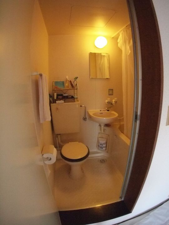 シャワー - サブレット貸し　新宿駅より一駅　笹塚駅。} - ルームシェアルームメイト