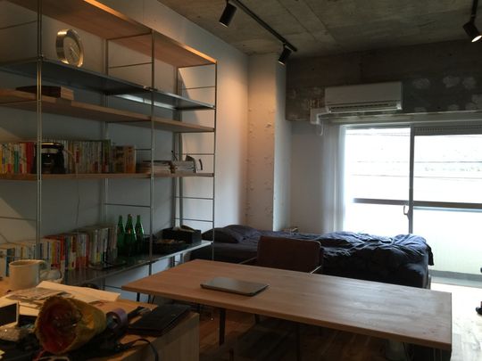 個室 - リノベ部屋、新宿御苑前、徒歩5分} - ルームシェアルームメイト