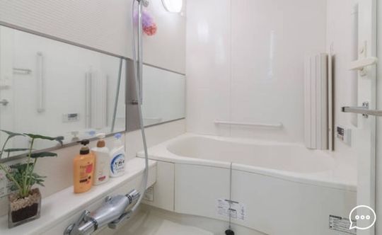 風呂 - 五反田駅徒歩3分、4人まで収容可。} - ルームシェアルームメイト