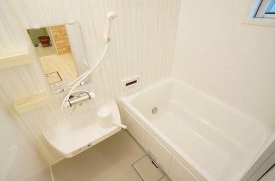 風呂 - 人気の田園都市線「桜新町」駅徒歩1分の女性専用シェアハウスです！！} - ルームシェアルームメイト