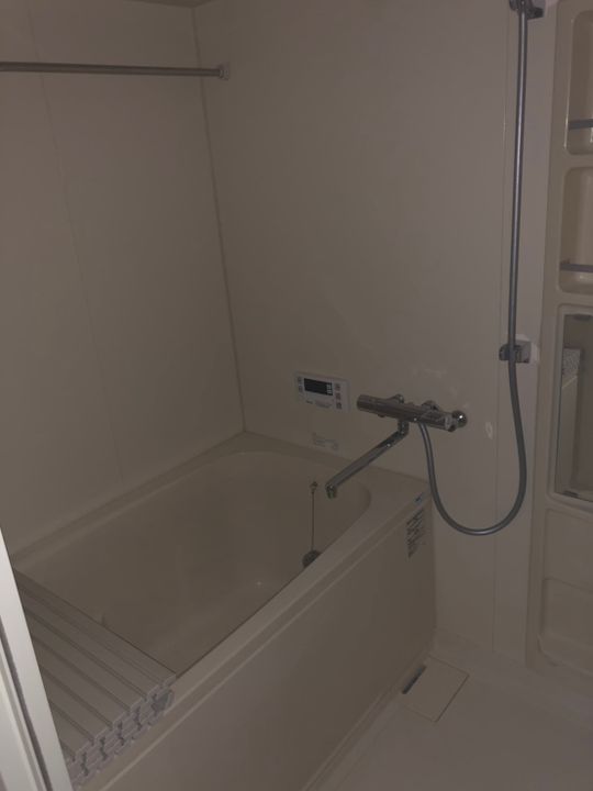 風呂 - 【新宿・渋谷へのアクセス抜群】笹塚・下北沢・代田橋付近のドミトリーハウス!} - ルームシェアルームメイト