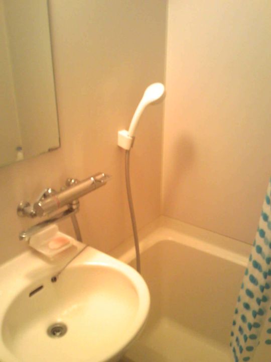 シャワー - ドミになりますが     /    シェア募} - ルームシェアルームメイト