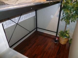 個室 - 隣駅新宿・原宿 防音の鍵つき個室です。みにきてください。} - ルームシェアルームメイト