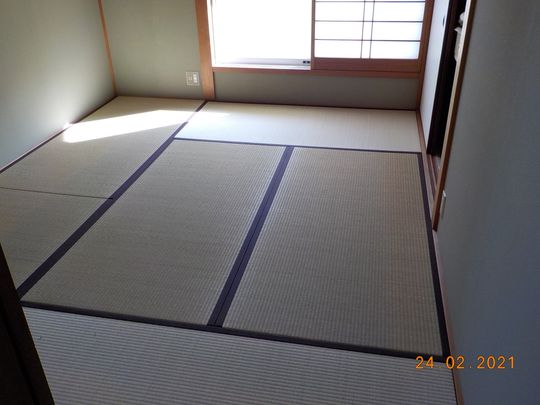 個室 - 2階3間空いてます} - ルームシェアルームメイト