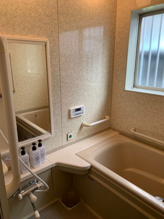 風呂 - 国内留学シェアハウス} - ルームシェアルームメイト