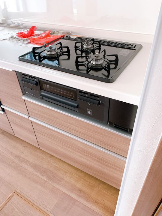 キッチン - 【新築戸建】部屋お貸しします【光熱費ネット代込】} - ルームシェアルームメイト