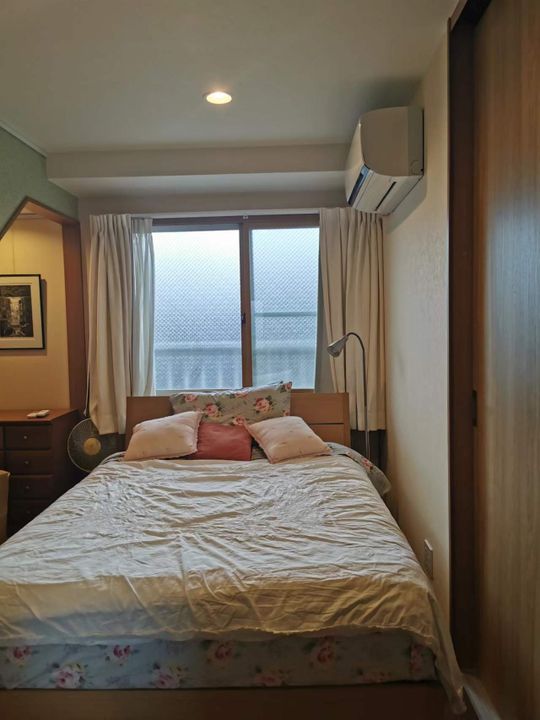 個室 - ＊大卒以上女性限定＊東京都西麻布＊家具整備＊礼金敷金ゼロ＊短期契約可＊} - ルームシェアルームメイト