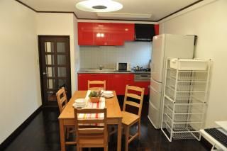 リビング - ◆女性専用◆西新宿駅徒歩12分◆ドミトリー家賃32,000円} - ルームシェアルームメイト