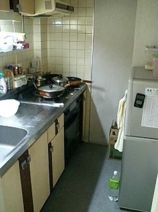 キッチン - 池袋駅 東口徒歩７分【好立地!!】} - ルームシェアルームメイト