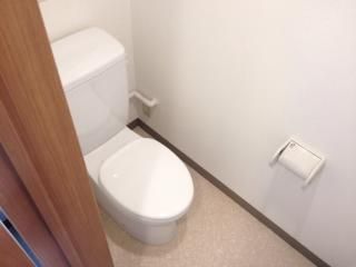 トイレ - 「北千住好き必見☆上野・日暮里近辺の東京シェアハウス！」} - ルームシェアルームメイト