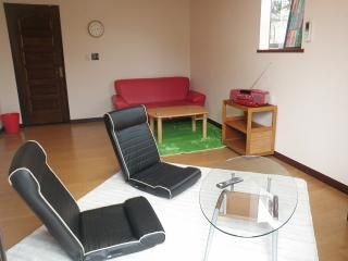 リビング - ☆堺市　シェアハウス　いっこく館☆} - ルームシェアルームメイト