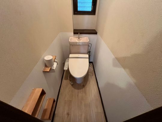 トイレ - 上沢通戸建} - ルームシェアルームメイト