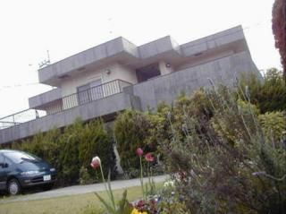 建物 - シェアメイト募集！} - ルームシェアルームメイト