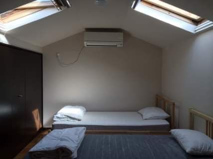 キッチン - 新宿区富久町一軒家の一部屋を貸し出し} - ルームシェアルームメイト