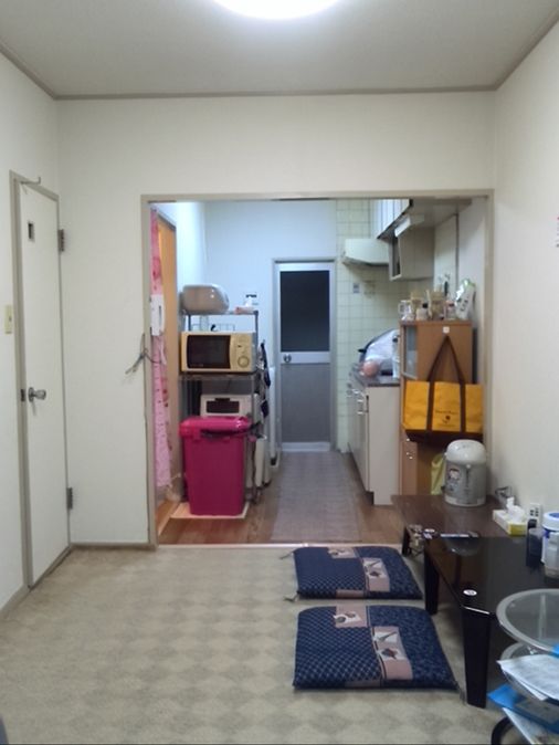 リビング - マンションではなく一戸建てに住んでみたい方おられませんか？} - ルームシェアルームメイト