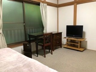 個室 - メゾン追浜1番館　シェアハウス} - ルームシェアルームメイト