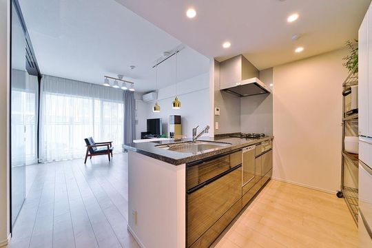 キッチン - 築3年 杉並区 3LDK 低層マンション} - ルームシェアルームメイト