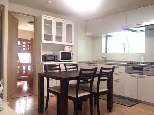 ダイニング - 【池袋、新宿まで歩いていけます!!女の子専用高田馬場シェアハウス】} - ルームシェアルームメイト