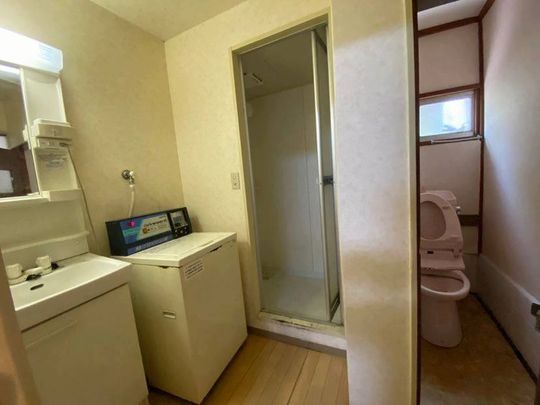 トイレ - 【敷金礼金0円！】埼京線 浮間船渡駅 徒歩９分} - ルームシェアルームメイト
