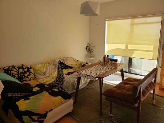 リビング - シェアメイト募集} - ルームシェアルームメイト