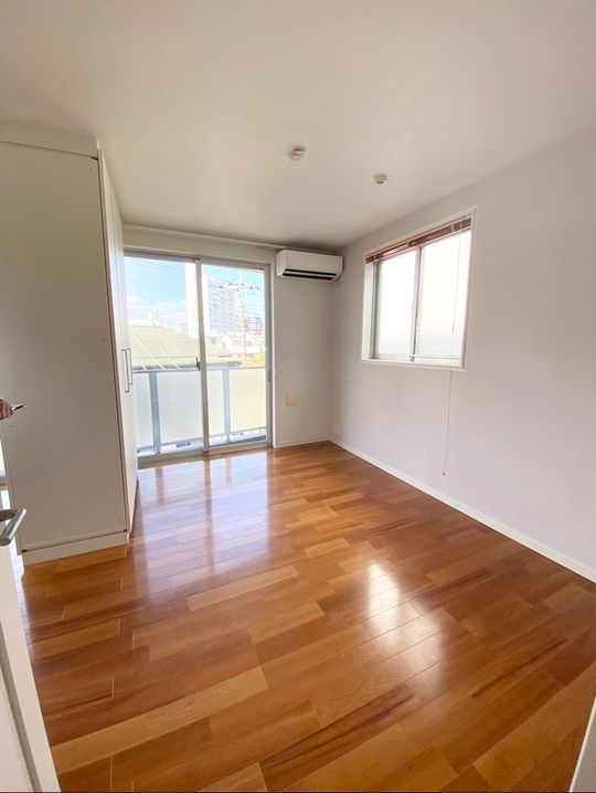 個室 - テラスハウスのような快適生活♪大田区池上駅徒歩圏内} - ルームシェアルームメイト