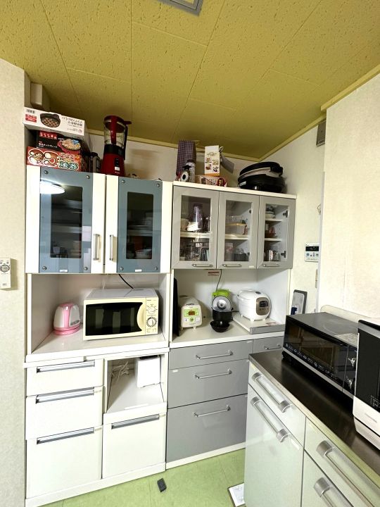キッチン - 東新宿駅徒歩５分・新宿３丁目駅徒歩10分の女性専用のシェアハウスです。} - ルームシェアルームメイト