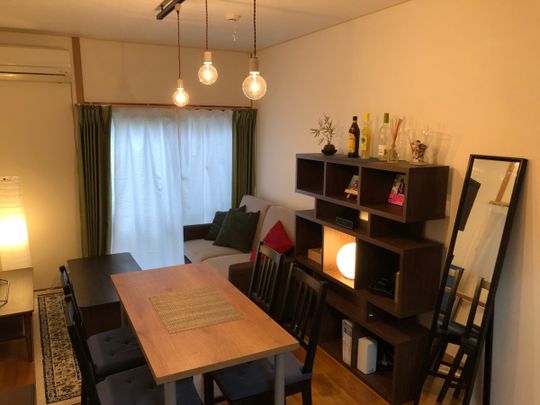 リビング - 【外国人大歓迎】京王井の頭線「浜田山」カフェ好きさんで繋がるシェアハウス　《全部屋寝具付き》} - ルームシェアルームメイト