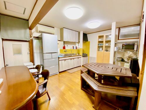 キッチン - 【初月家賃無料０円！！！】高速Wi-Fi完備！シェア自転車あり！学生オススメ！《憧れの目黒生活ができる！》都立大学徒歩８分！自由が丘徒歩15分！} - ルームシェアルームメイト