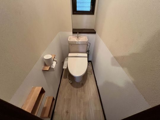 トイレ - 駅近ルームシェア} - ルームシェアルームメイト