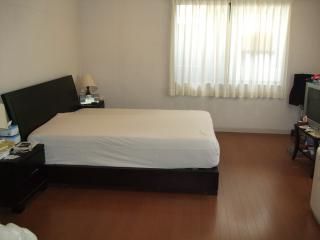 個室 - 自由が丘駅徒歩9分　短期募集/女性} - ルームシェアルームメイト