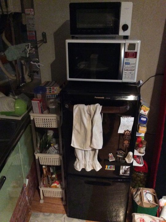 キッチン - 五反野駅から徒歩３分！夏も涼しく過ごしやすい戸建} - ルームシェアルームメイト