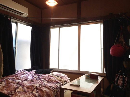 個室 - 中野区南台　¥40,000} - ルームシェアルームメイト