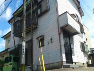 玄関 - シェアハウス「ひだまり」＠田迎} - ルームシェアルームメイト