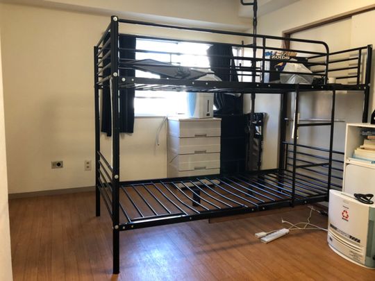 個室 - 【2019年7月から入居可】家賃29,000円（もともと42,000円ですが、６月末までに決定なら）★喫煙者大歓迎★ペット応相談★早稲田駅の近くで、３ＤＫ（３６㎡）のうちの１番広い部屋が空きます。} - ルームシェアルームメイト