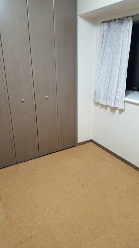 個室 - 池袋にアクセスしやすいです。} - ルームシェアルームメイト