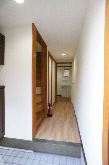 その他 - 【国産の檜を使用・内装フルリフォーム済み】全室個室・鍵付き／ナチュラルテイストを大切にしている人にはぴったりな女性専用のキレイなシェアハウス} - ルームシェアルームメイト