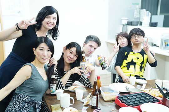 シェアメイト - ★梅田・三宮へのアクセス良好なJ&Fハウス関西２ 初回賃料無料&賃料割引キャンペーン実施中★} - ルームシェアルームメイト