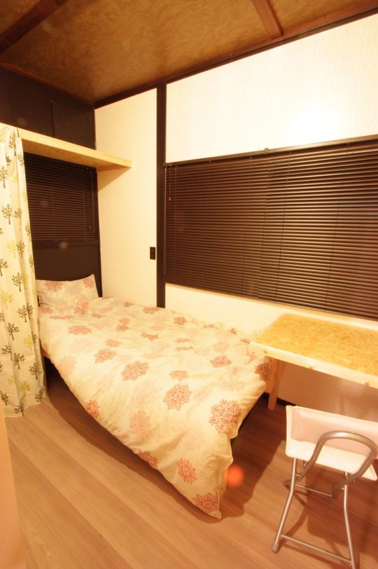 個室 - ◇池袋駅徒歩12分◇完全個室◇初期費用は家賃＋２万円のみ◇ドン・キホーテも徒歩6分} - ルームシェアルームメイト