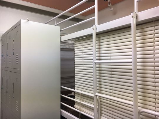 ベッド - 六本木5分　乃木坂3分。管理人募集。【管理人さん賃料17000円】} - ルームシェアルームメイト