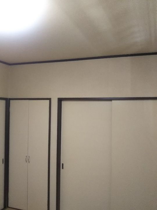 個室 - 都内江戸川区の2DKで1部屋を全く使わず…安価でと思っています} - ルームシェアルームメイト