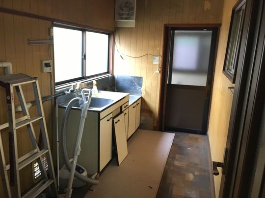 キッチン - 池袋国際シェアハウス、全部込みで55,000円、初期費用ゼロ！} - ルームシェアルームメイト