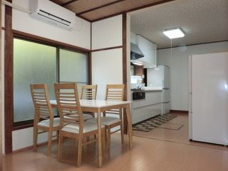 ダイニング - メゾン追浜1番館　シェアハウス} - ルームシェアルームメイト